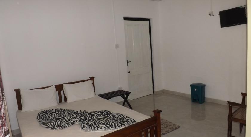 Silver Meir Bungalow Нувара Елия Стая снимка