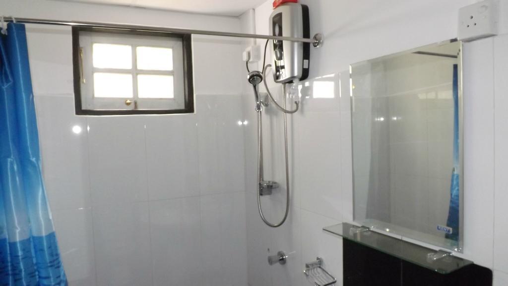 Silver Meir Bungalow Нувара Елия Стая снимка